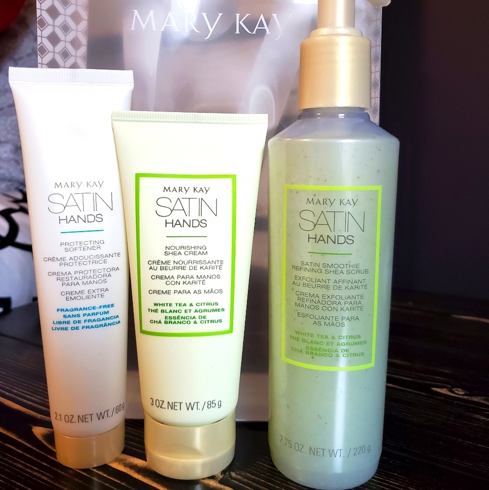 Mary Kay Satin Hands Pampering Set